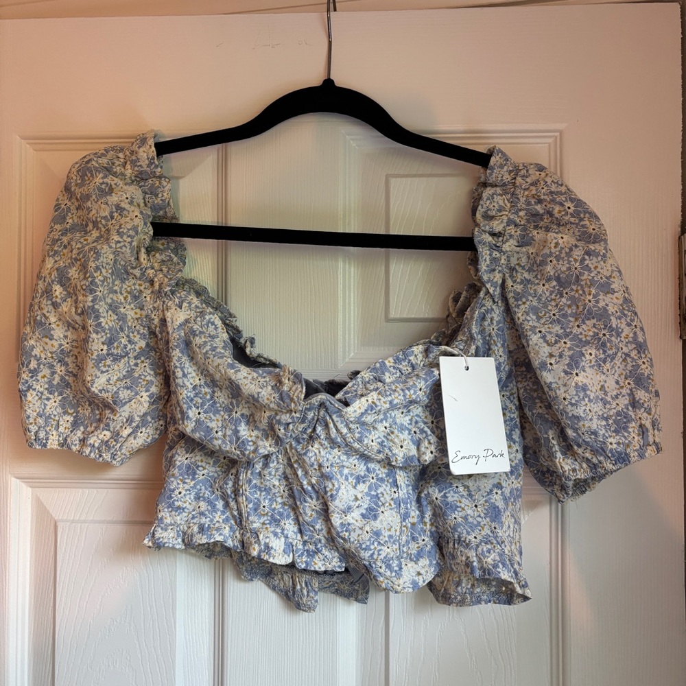 NWT Emory Park Blue Floral Puff Sleeve Blouse